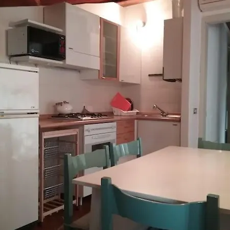 Artemisia Antique Fara Apartment